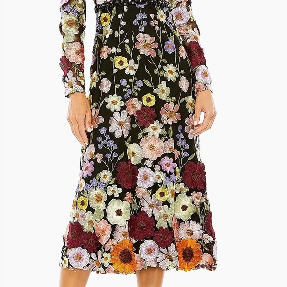 Mac Duggal Black Dress with Floral Embroidery - Picture 5 of 7